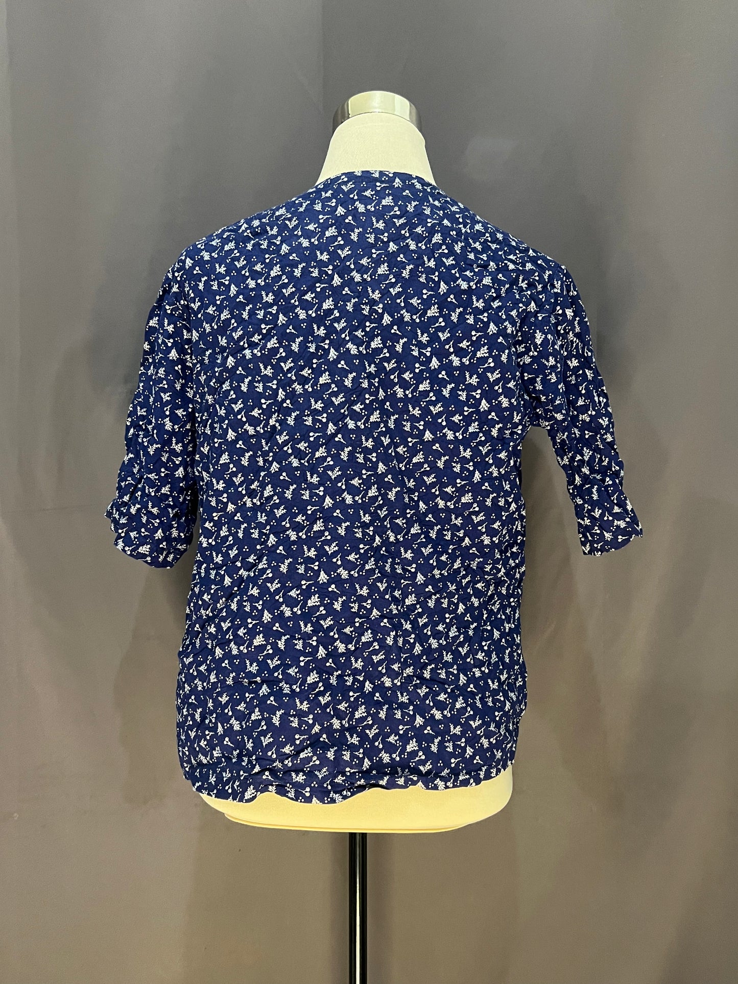Generic Patterned (Dark Blue)