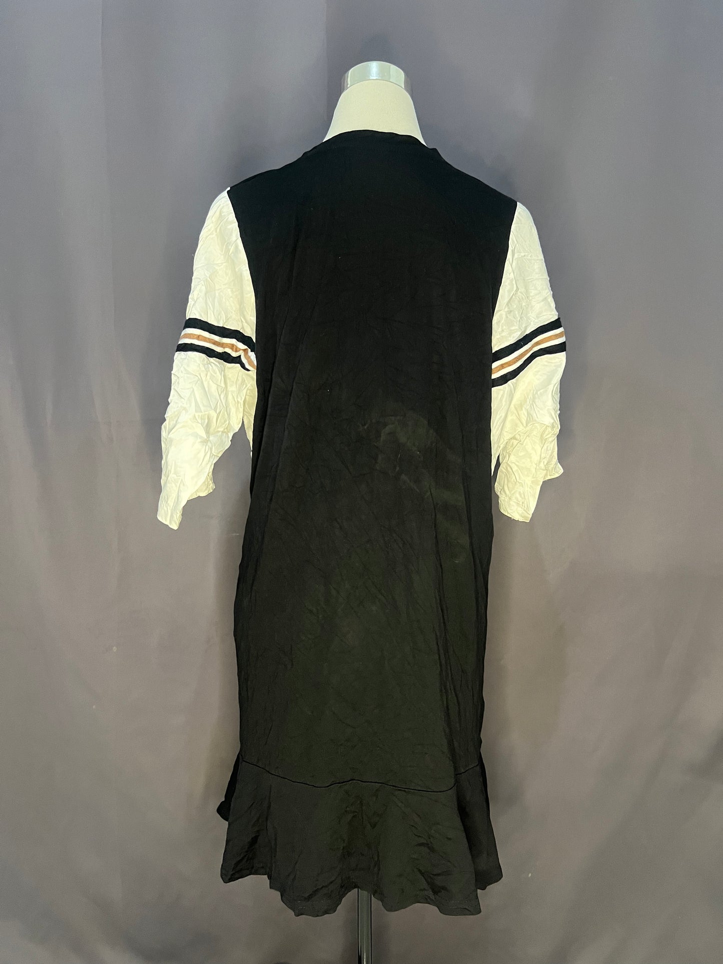 X.Y.G. Stripes Sleeve (Black)