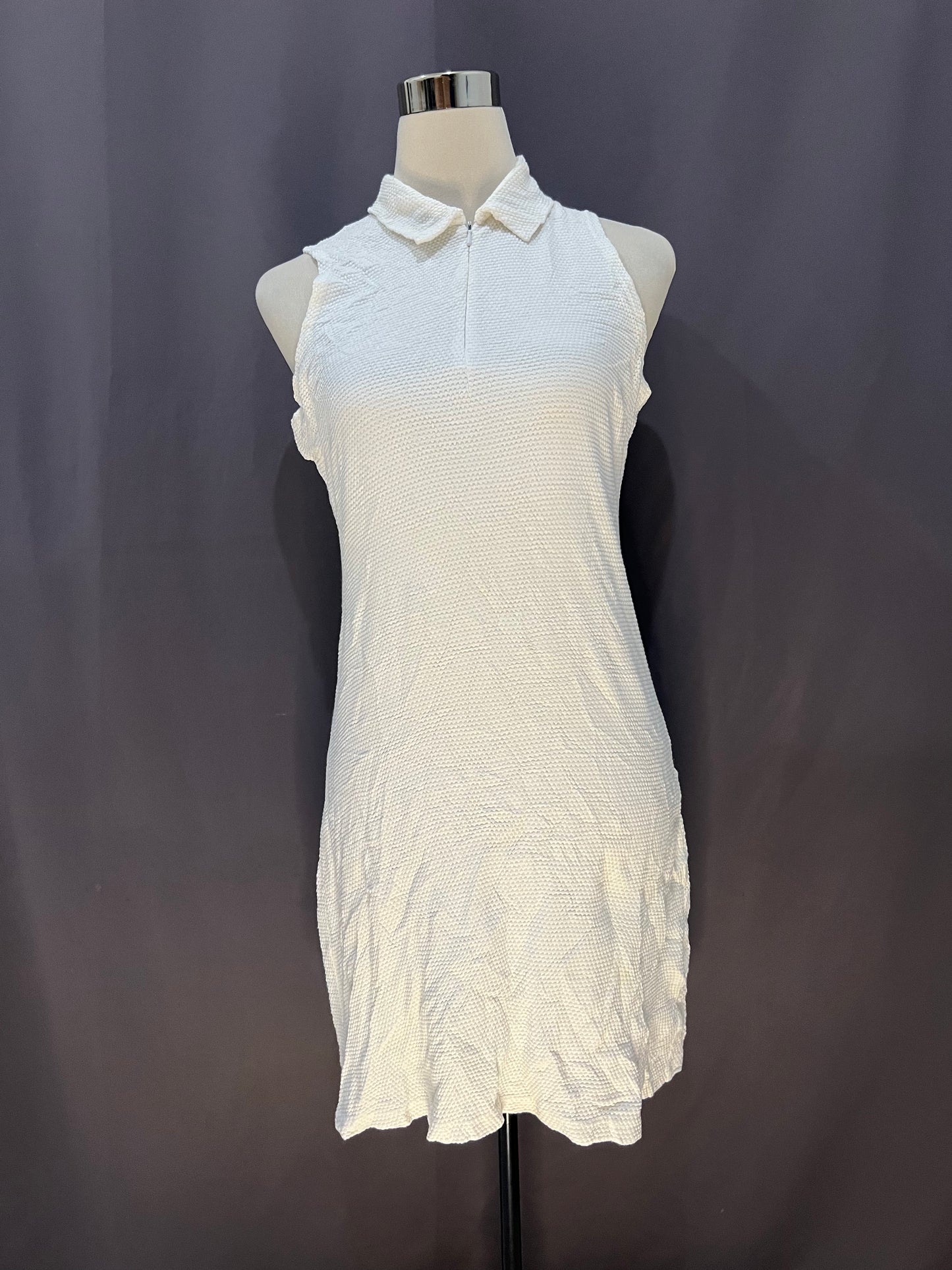 Sandwich Plain Textured Material (White)