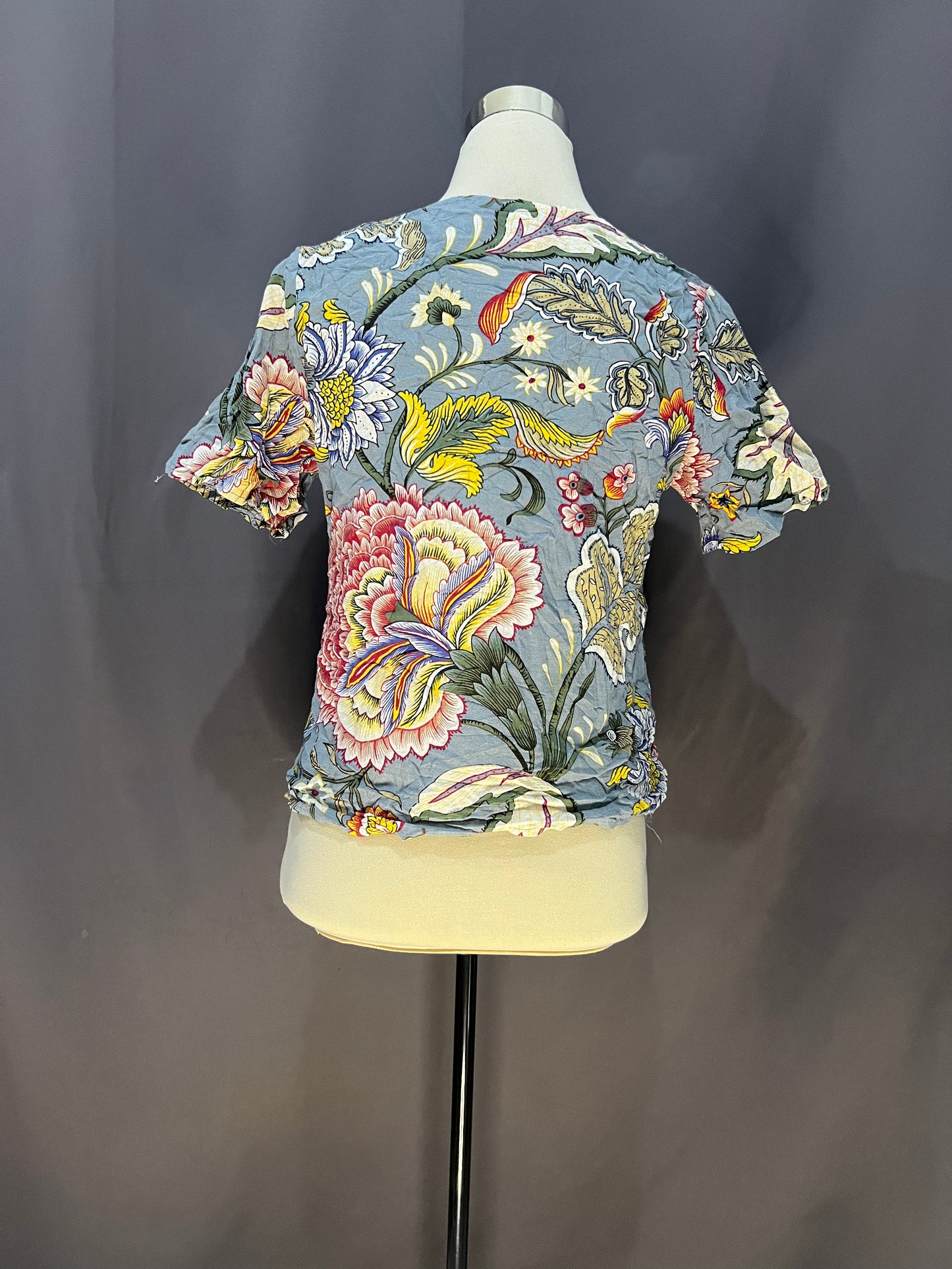 Mu Ying Floral (Light Blue)