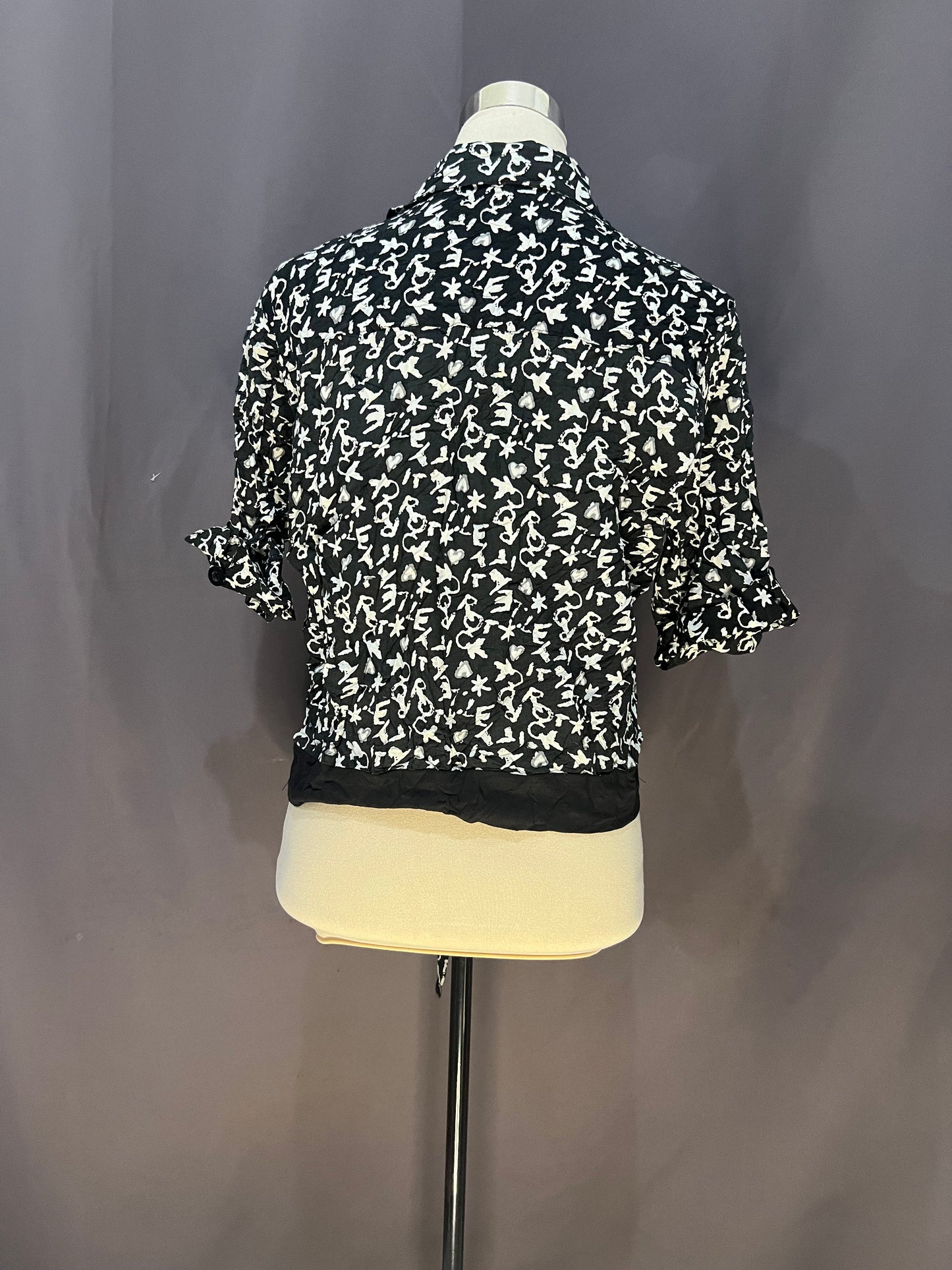 Lab & W White Pattern (Black)