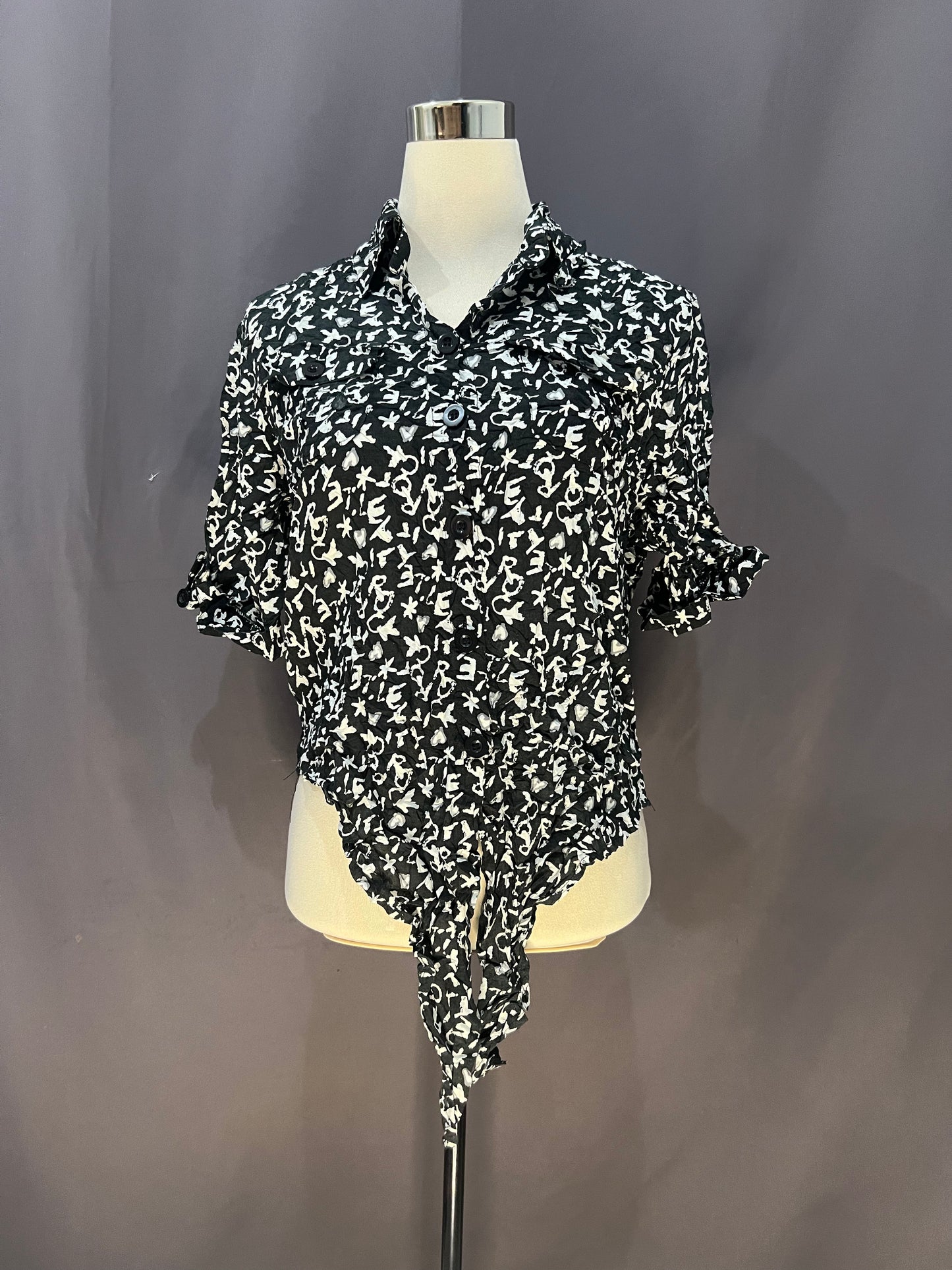 Lab & W White Pattern (Black)