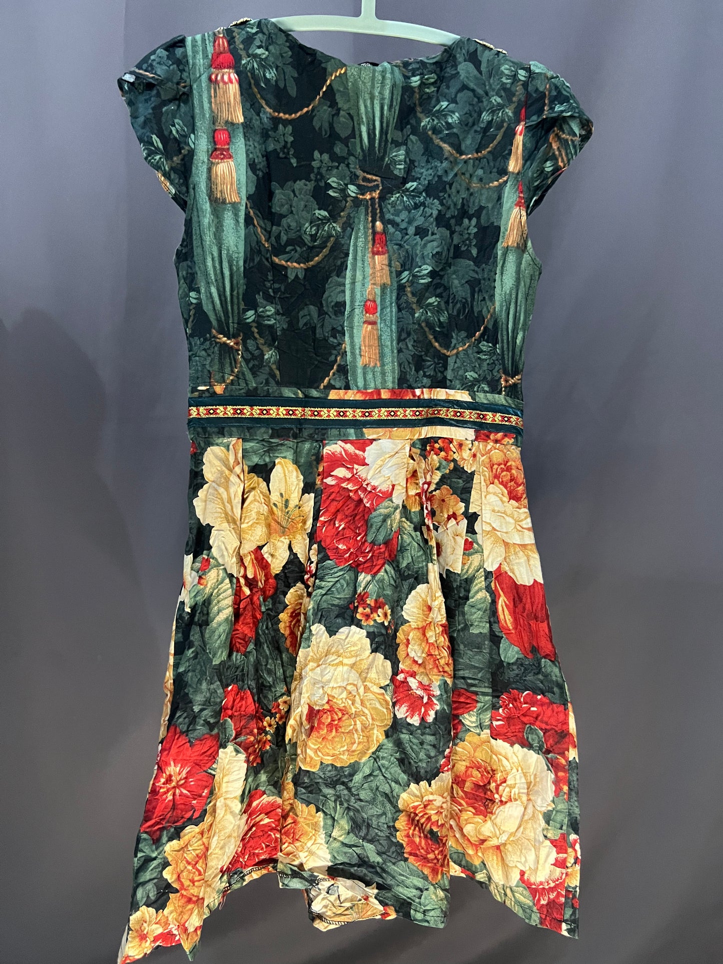 Man Zi Ni Floral (Green)