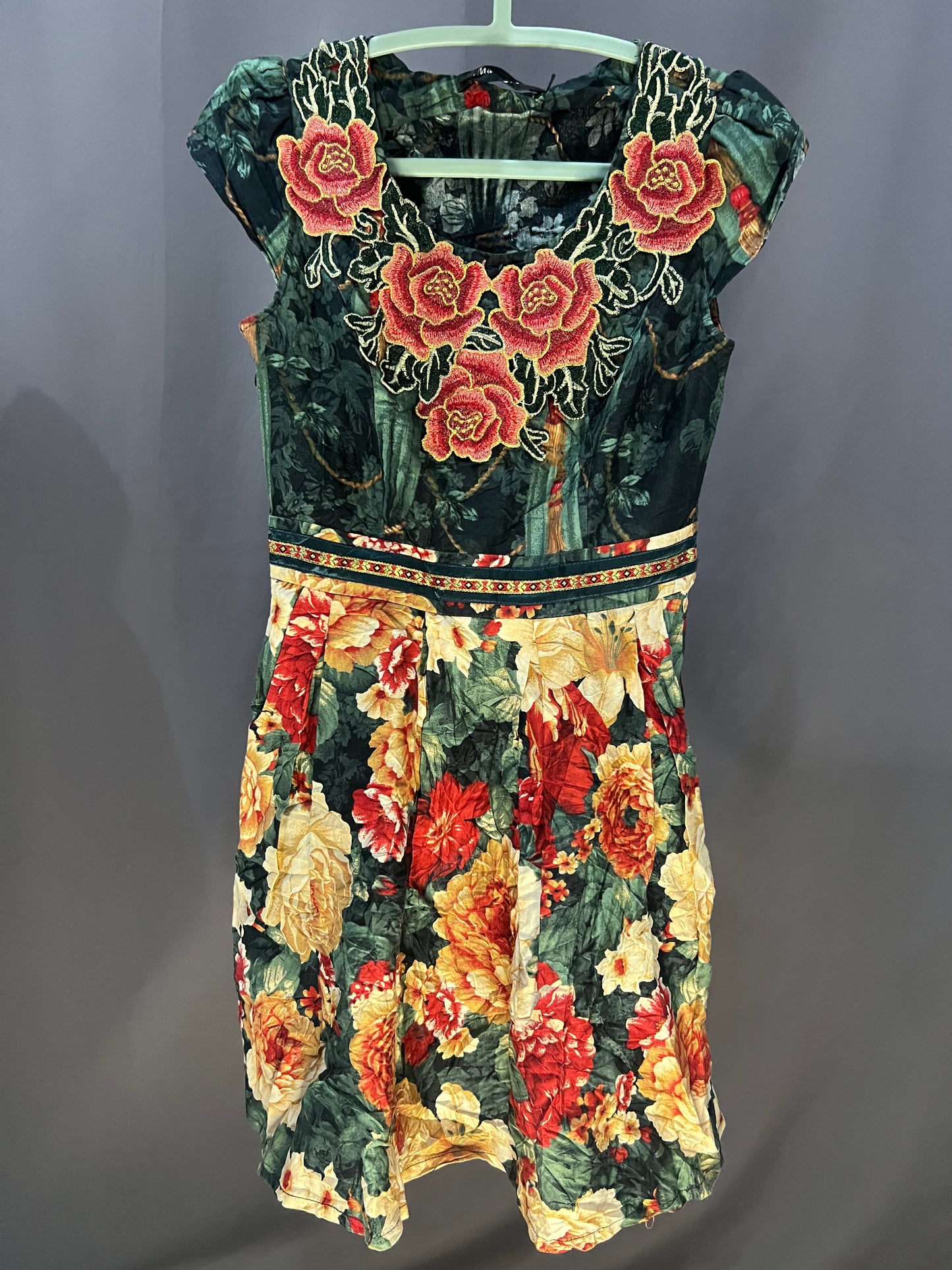 Man Zi Ni Floral (Green)