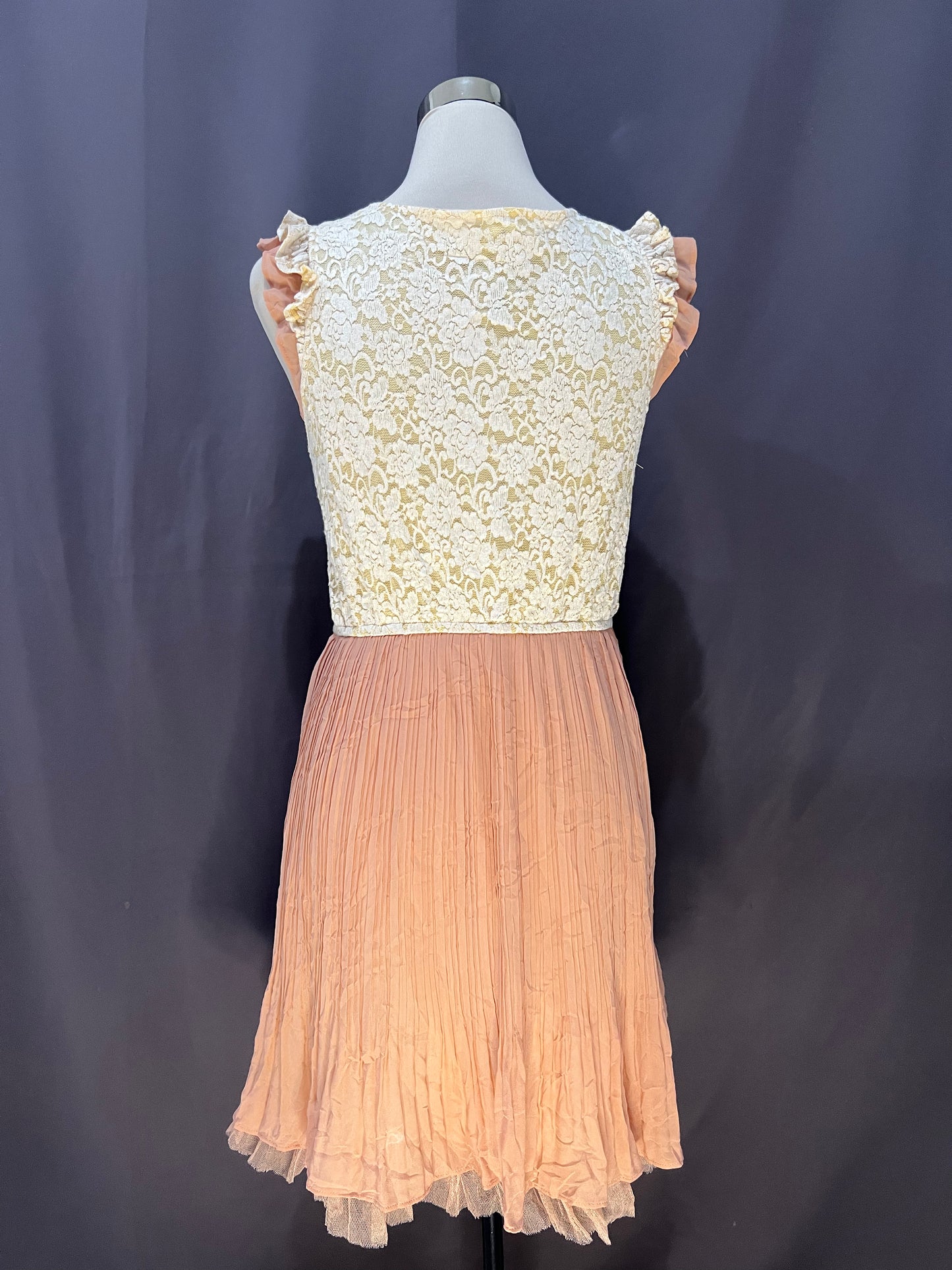 La Chapelle Sport Patterned White Top (Rose Gold)