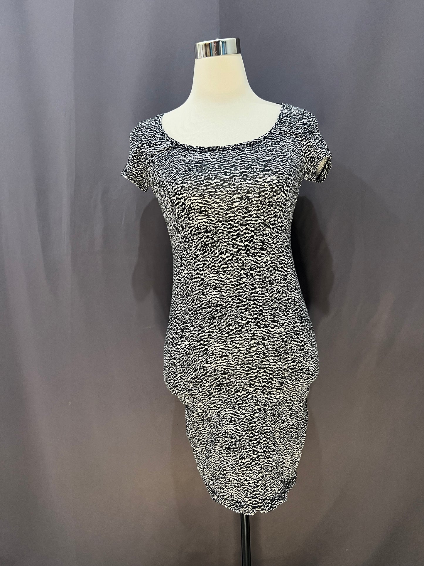 H&M White Pattern (Black)