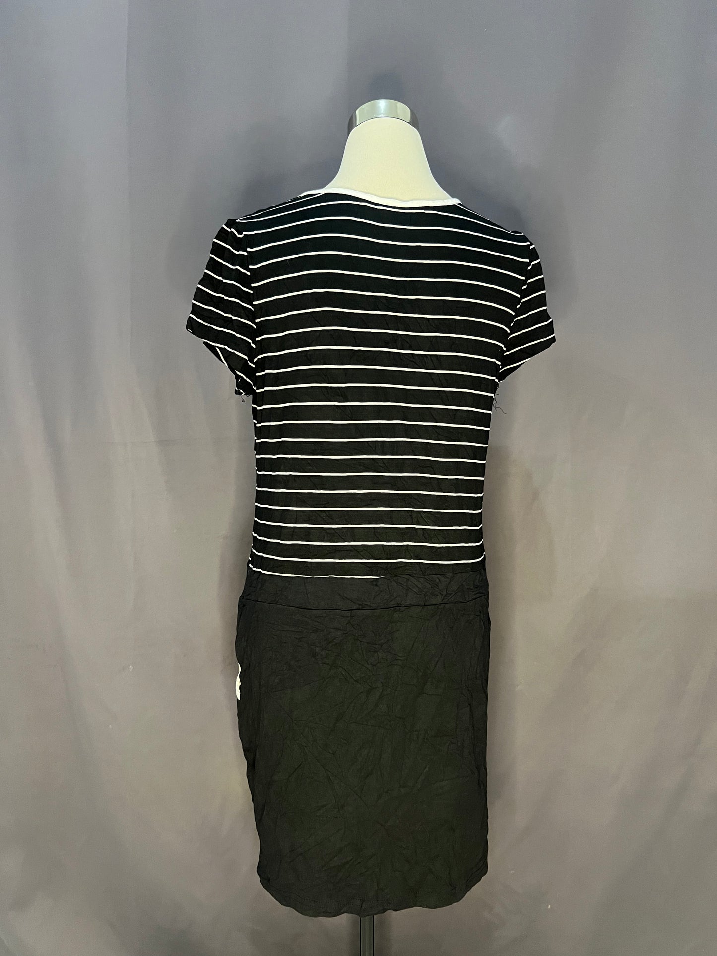 Generic White Stripes (Black)