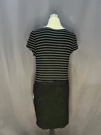 Generic White Stripes (Black)