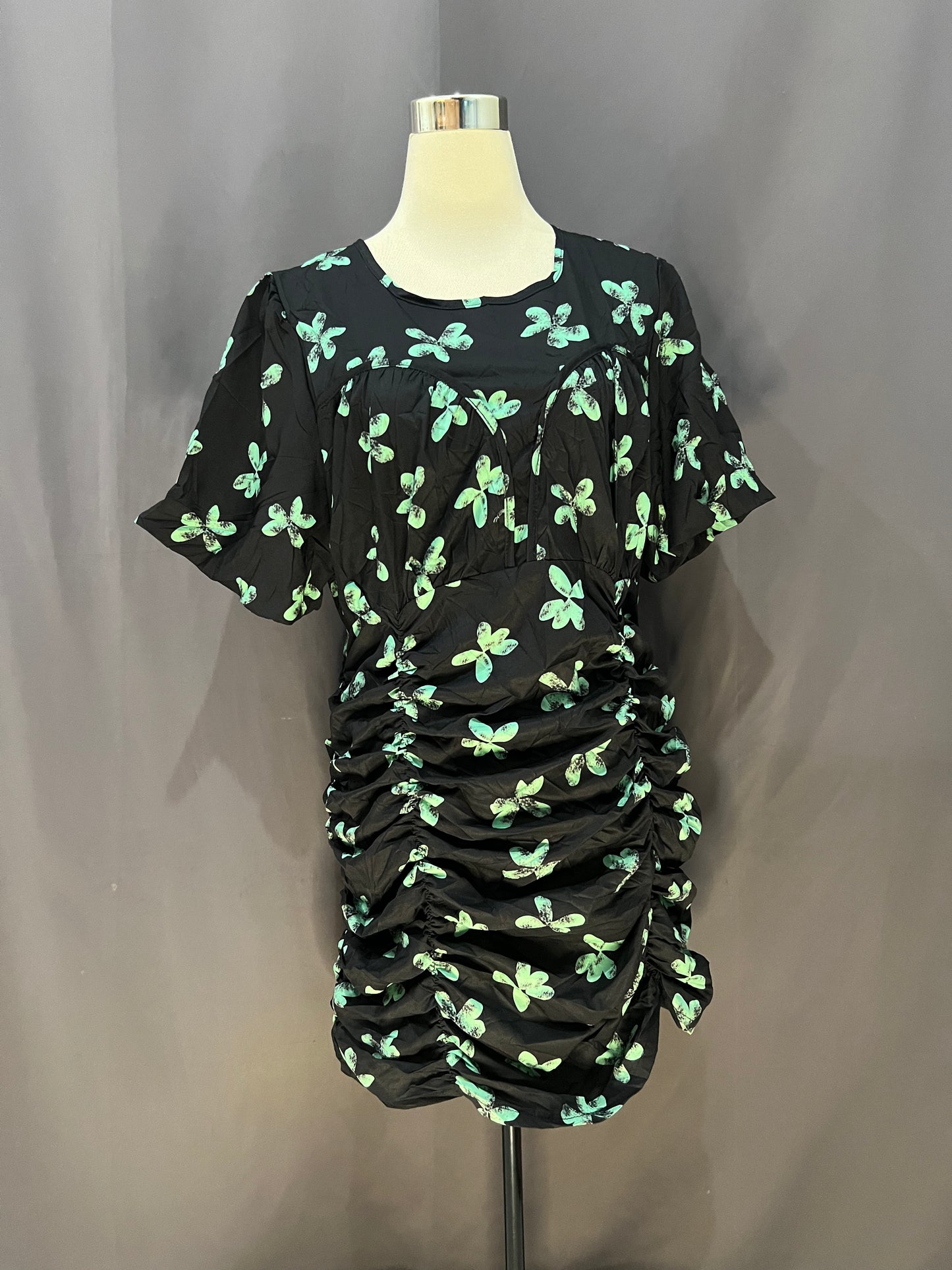 Generic Floral (Black)