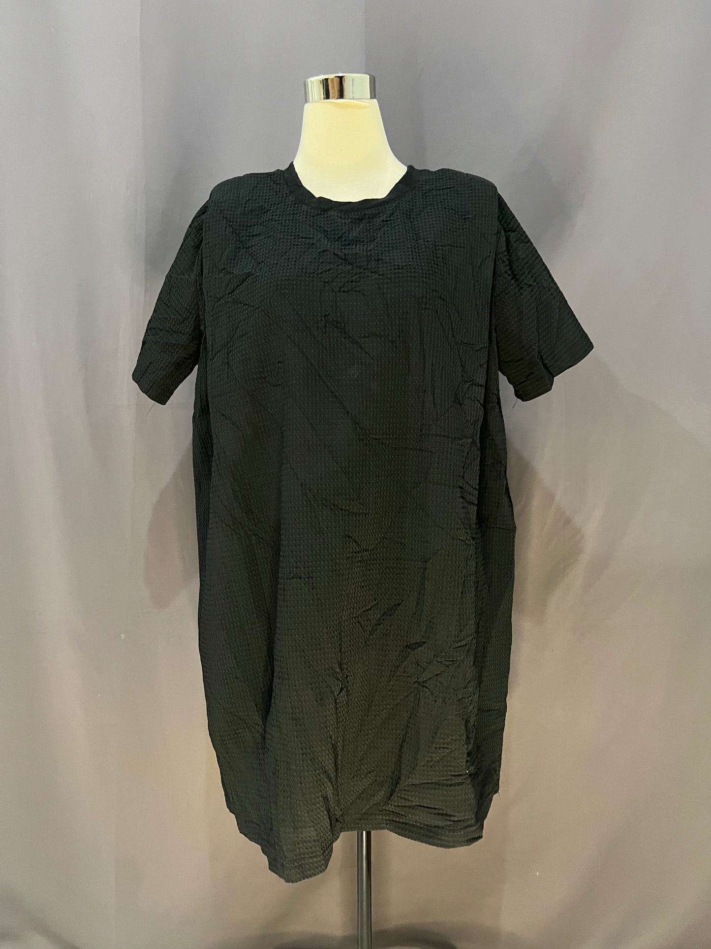 Generic Plain with Textured Material (Black)